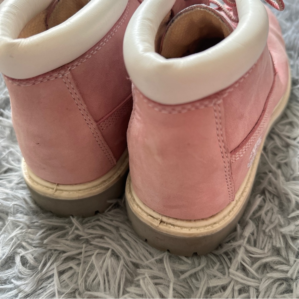 Pink Timberlands - Picture 7 of 9